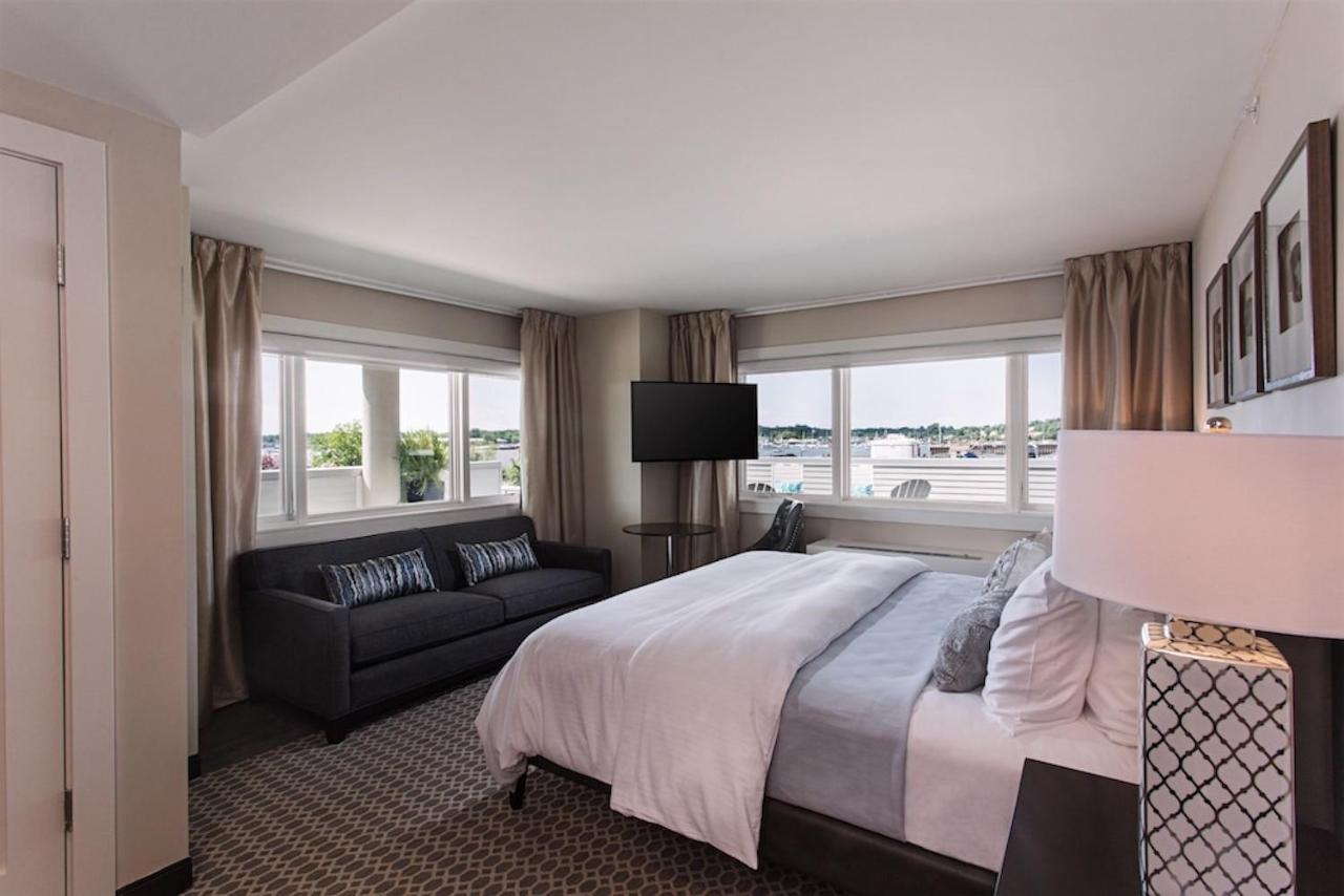 Port Washington Fathoms Hotel & Marina מראה חיצוני תמונה