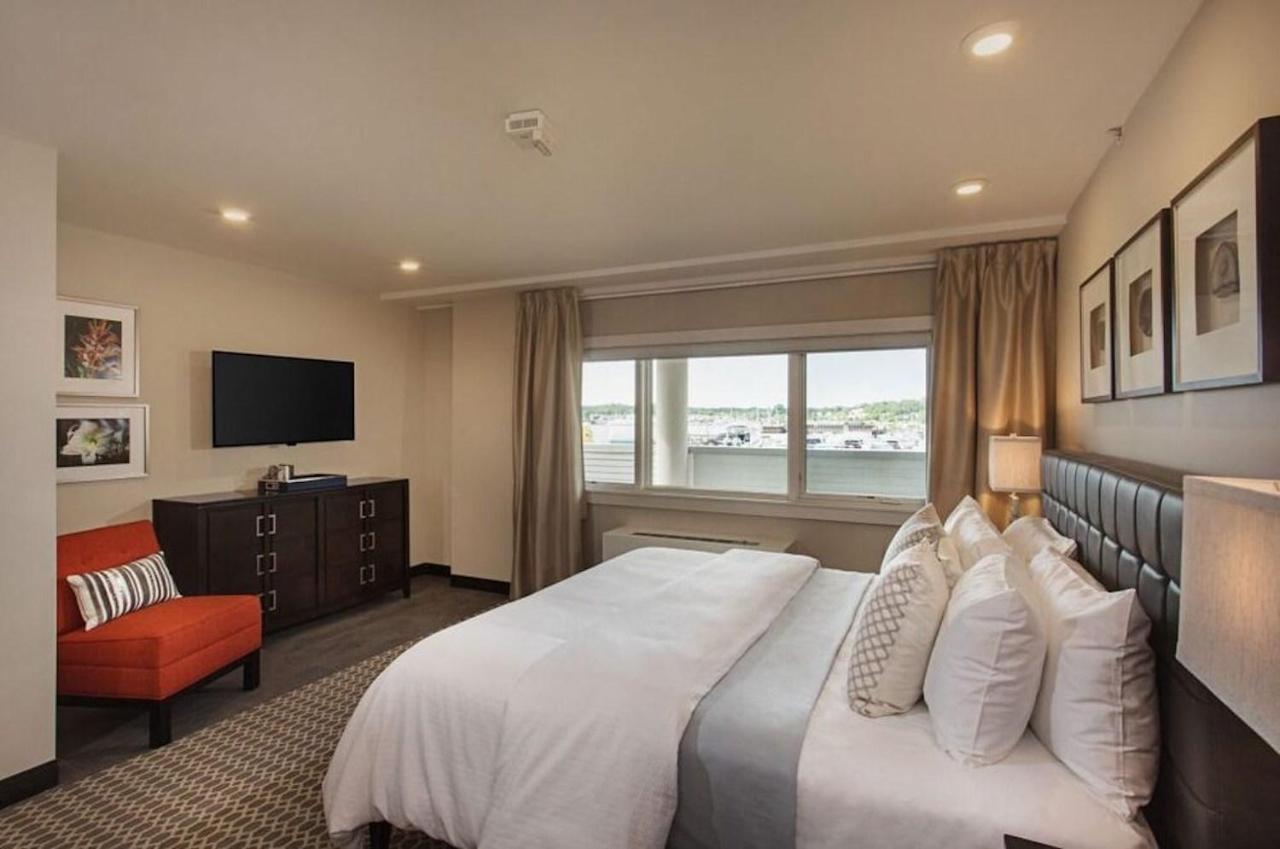 Port Washington Fathoms Hotel & Marina מראה חיצוני תמונה